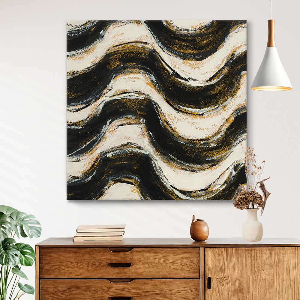 Black and Gold Geometric V Crop